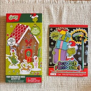 Grinch Foam Gingerbread House and Scratch Fantastic Set